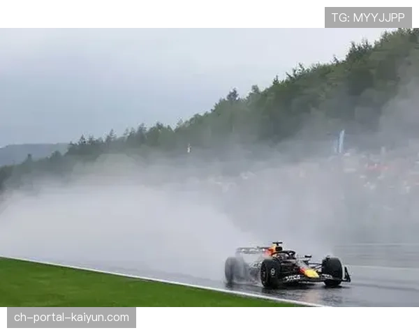 天气预警:本轮多场比赛可能面临雨战,湿滑场地或影响防守滑铲与拦截成功率 天气预警:本轮多场比赛可能面临雨战,湿滑场地或影响防守滑铲与拦截成功率